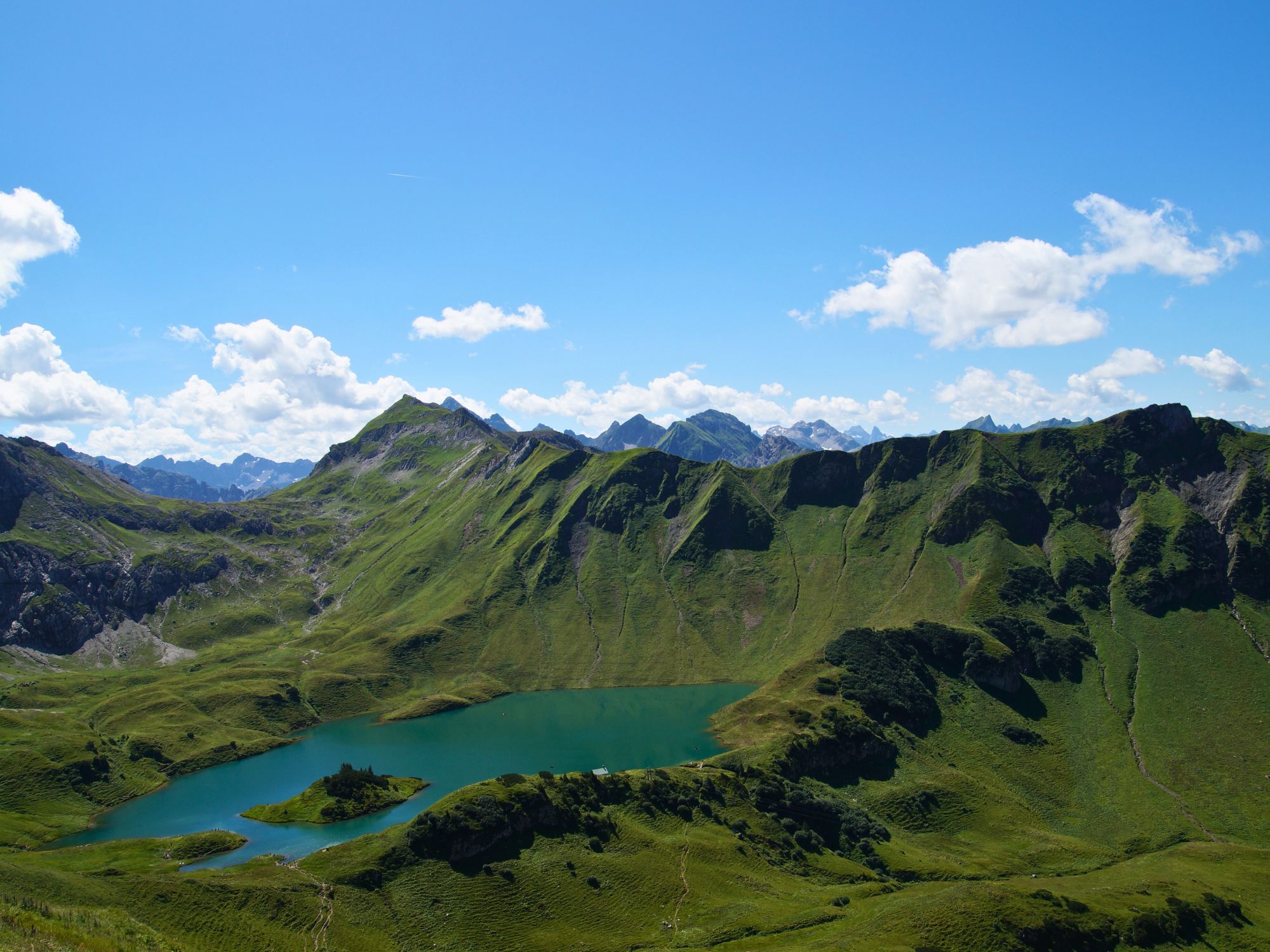 Schrecksee bei Hinterstein – türkisblauer Bergsee inmitten der Allgäuer Alpen, beliebtes Wanderziel unweit des Ferienhofs Eger