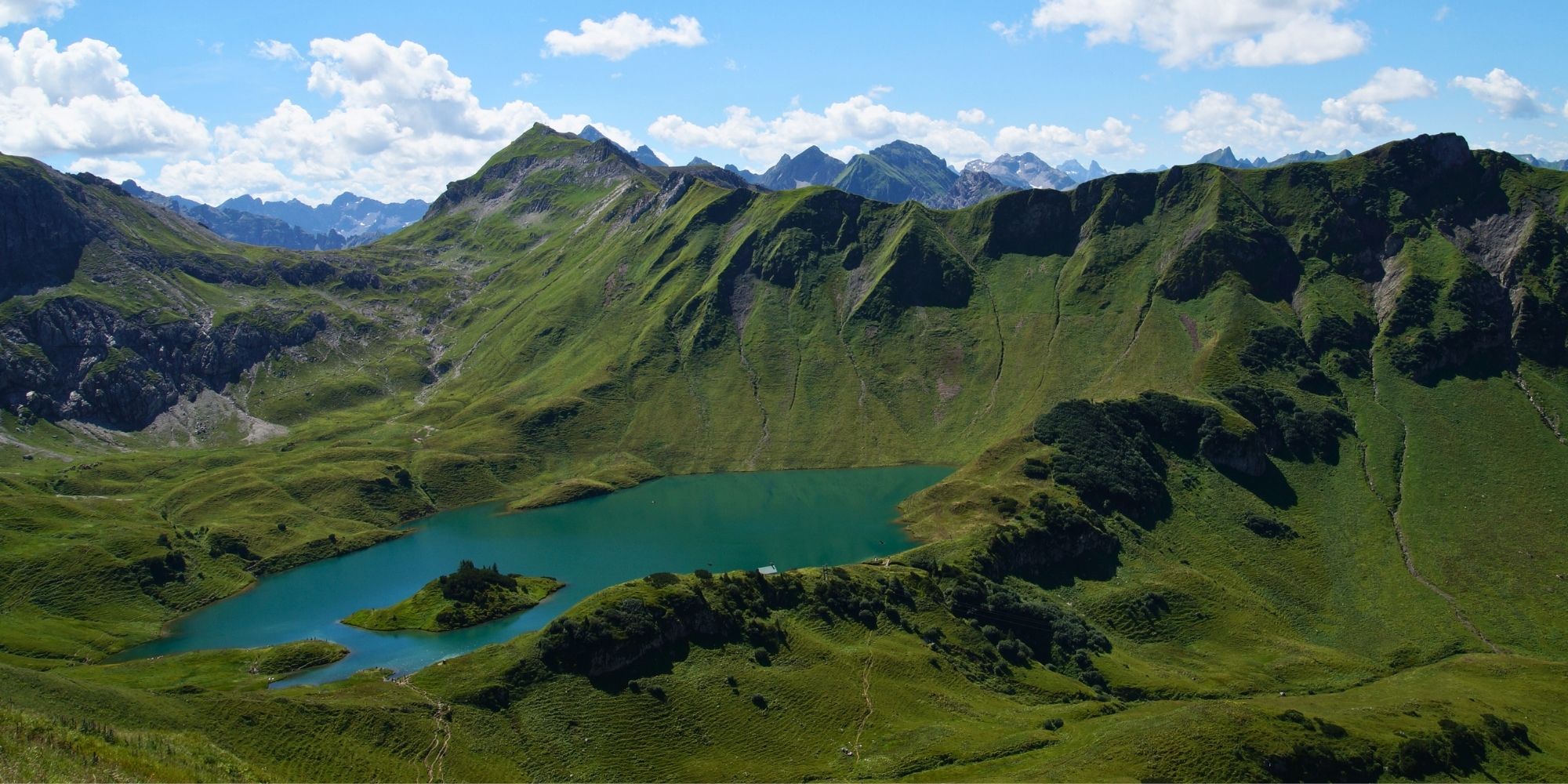 Schrecksee bei Hinterstein – türkisblauer Bergsee inmitten der Allgäuer Alpen, beliebtes Wanderziel unweit des Ferienhofs Eger